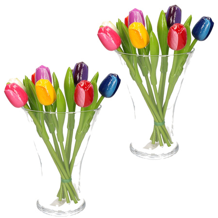 2x Set of wooden tulips decoration 34 cm in vase of glass 25 cm